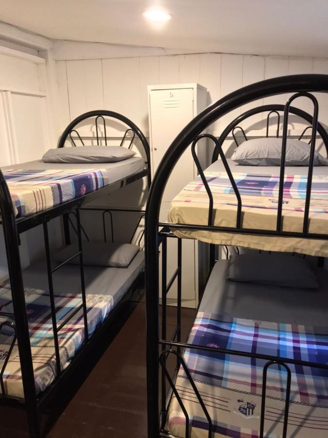 Kenyalang Urban Homestay Кучинг Экстерьер фото